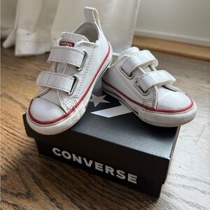 White leather converse sneakers with Velcro
